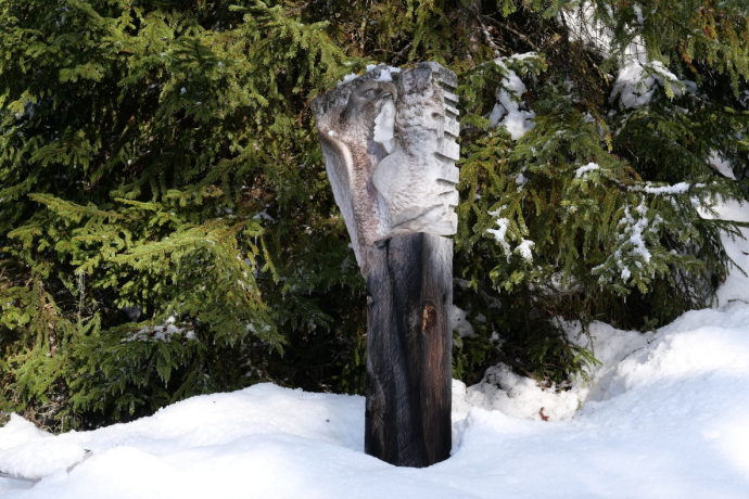 Sculpture sur le parcours des sculptures