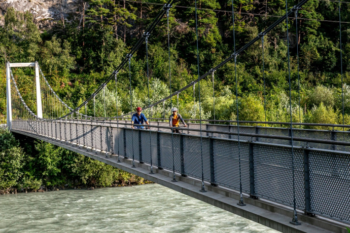 Crossing the Rhine between Haldenstein and Chur (Pardisla Bridge)