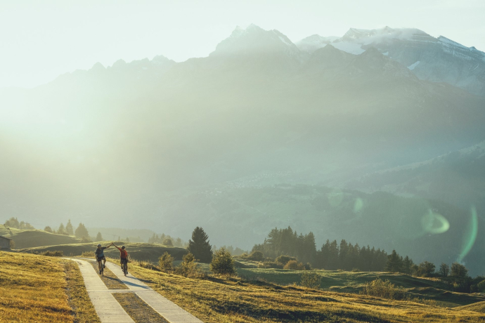 Beautiful views from Obersaxen to the Brigelserhörner.
