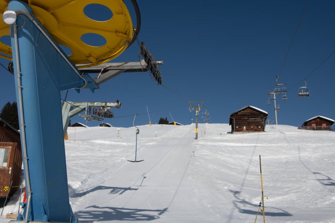 Das Foto zeigt den Skilift Parli