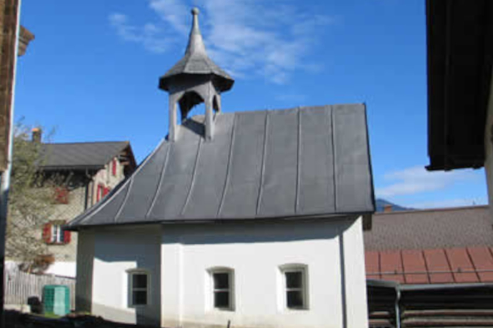 Aufnahme der Kapelle Nossa dunna dallas dolurs in Andiast. Aufnahme der Kapelle Nossa dunna dallas dolurs in Andiast.