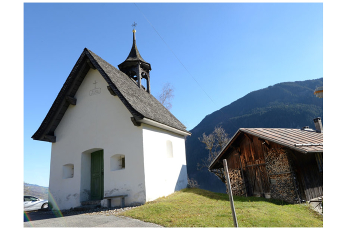 Das Foto zeigt die Kapelle St. Niklaus in runs