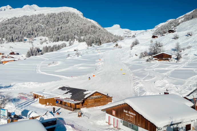 La Famusa (oua_72756401_image)