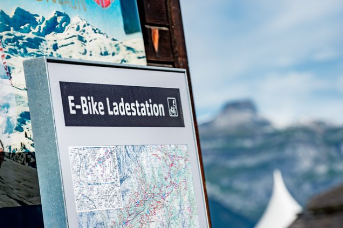 E Bike Ladestation Surselva