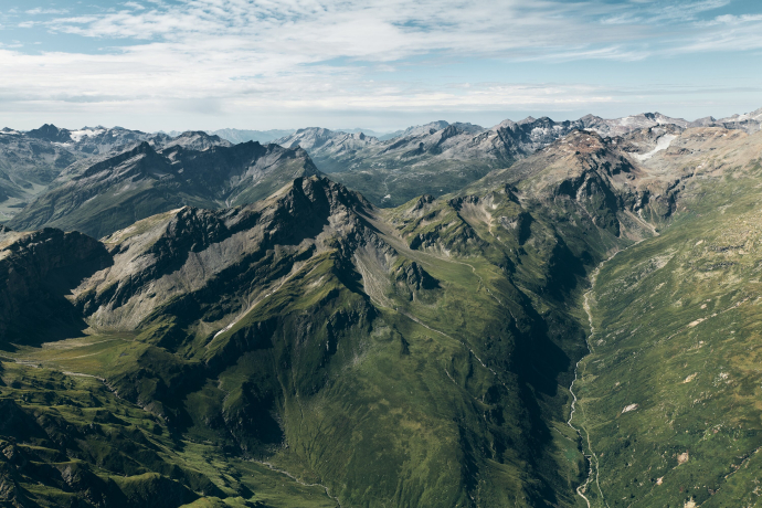 Valserberg in the center of the picture