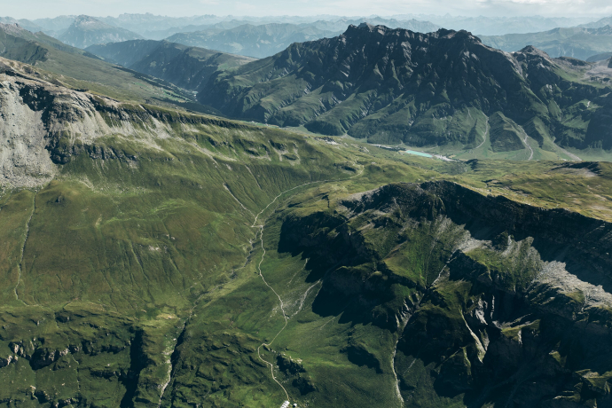 Col du Tomül avec vue sur la vallée de Safien