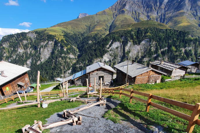 Grosse Holzkugelbahn