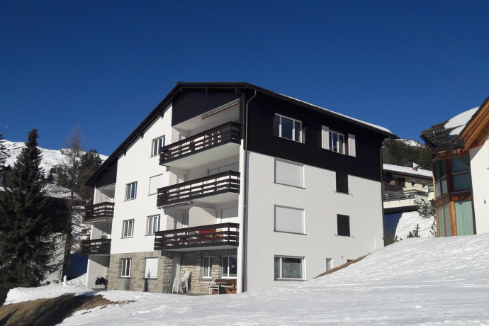 Haus Tgamona Blick von der Skipiste