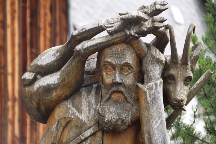 Statua di Padre Alessandro Lozza