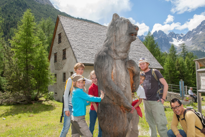 Exposition sur l'ours S-charl (oua_78853879_image) Exposition sur l'ours S-charl (oua_78853879_image)