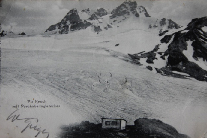 Der Porchabella-Gletscher und die Kesch-Hütte um 1900. Der Porchabella-Gletscher und die Kesch-Hütte um 1900.