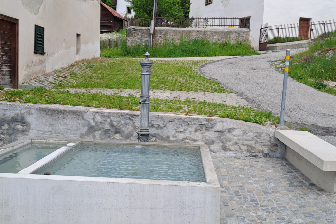 Wasserbrunnen Cresta Sagogn (oua_80775336_image) Wasserbrunnen Cresta Sagogn (oua_80775336_image)