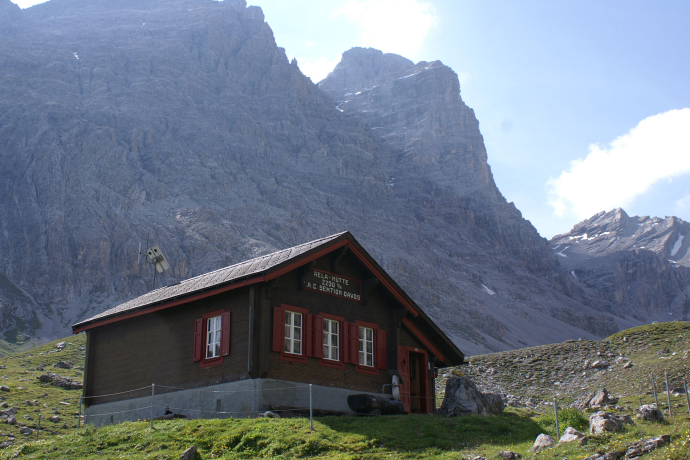 Ela-Hütte SAC, 2'225 m ü. M. (oua_81053895_image) Ela-Hütte SAC, 2'225 m ü. M. (oua_81053895_image)