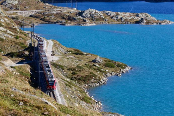 Lago Bianco (oua_82357404_image) Lago Bianco (oua_82357404_image)