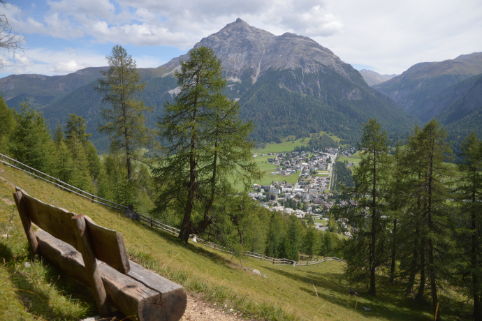 Sitzbank Via Segantini 1 (oua_82357537_image)