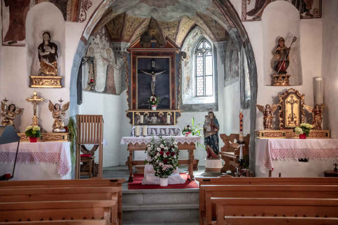 Katholische Pfarrkirche St. Valentin, Pigniu (oua_85045520_image) Katholische Pfarrkirche St. Valentin, Pigniu (oua_85045520_image)