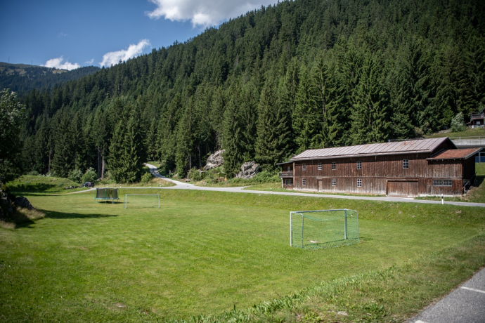 Fussballplatz Tuf, Siat (oua_85430135_image)