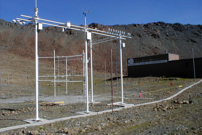 Forschung am Wegesrand: Auf dem Weg zur Schneeforschung (oua_86451199_image)