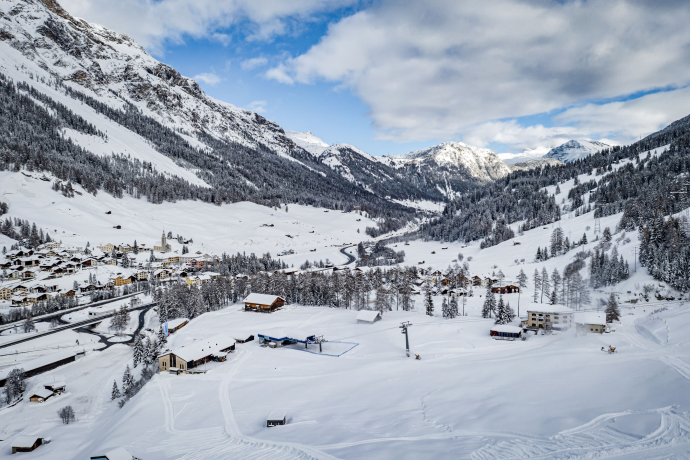 Splügen valley station in winter