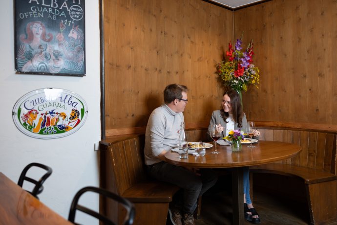 Ustaria Crusch Alba (oua_87560357_image)