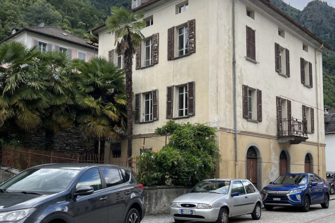 Casa Santi, XIXe s. (oua_88384654_image) Casa Santi, XIXe s. (oua_88384654_image)