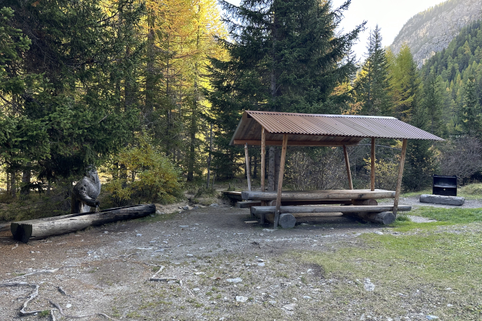 Barbecue all'aperto e parco giochi Val Chamuera (oua_88682261_image)