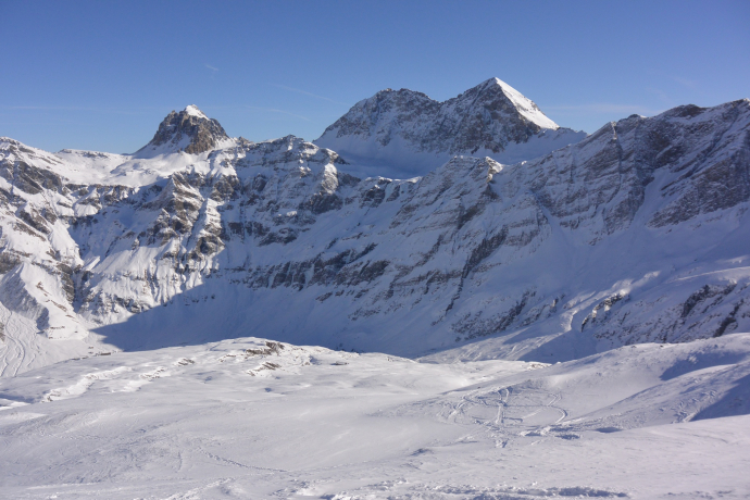 Au Strätscherhorn avec vue sur la descente
