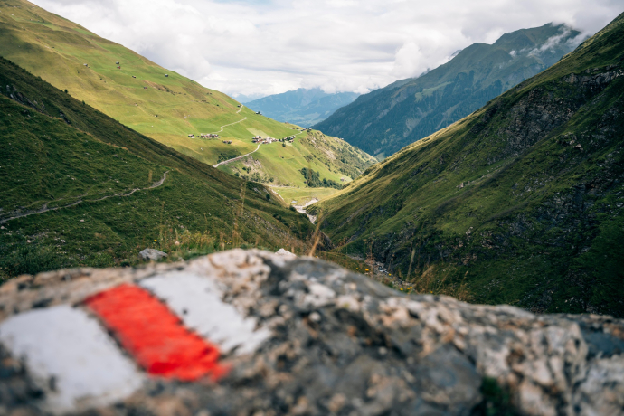 Regard en arrière vers le point de départ Puzzatsch