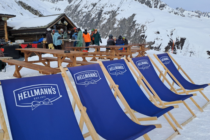 es hat noch Plätze frei