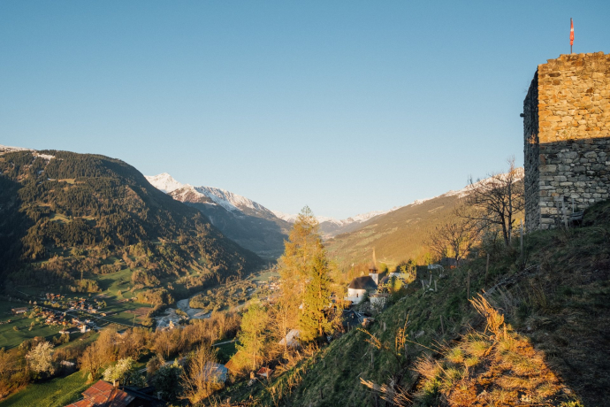 Schlans im herbstlichen Licht