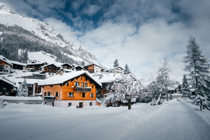 Winter hiking trail Splügen