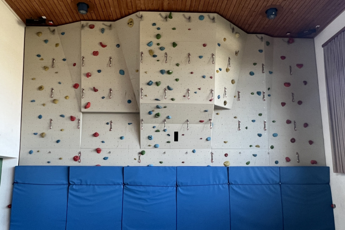 Indoor Kletterwand, Siat (oua_97971212_image)