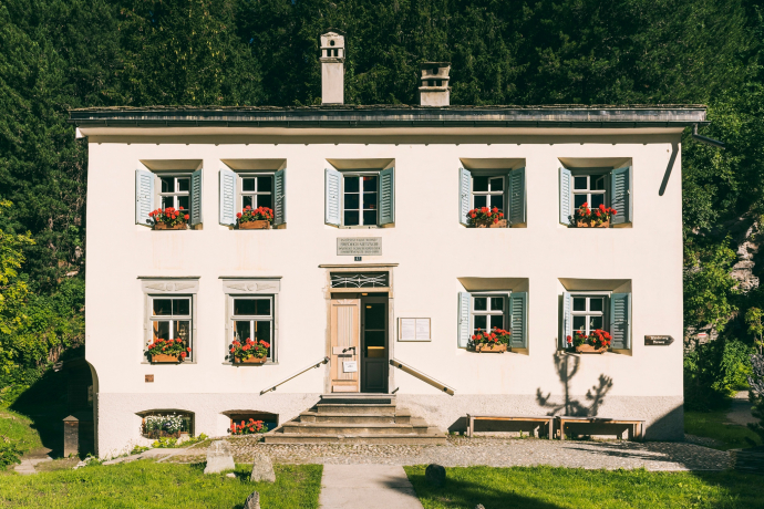 Exhibition in the Nietzsche House: ‘Worlds of Light - in manuscripts by Friedrich Nietzsche and paintings by Engadine artists’ (oua_98434333_image)