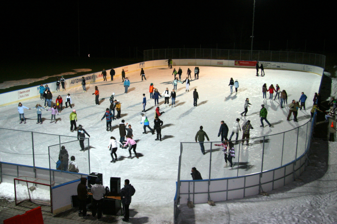Eislaufen am Abend
