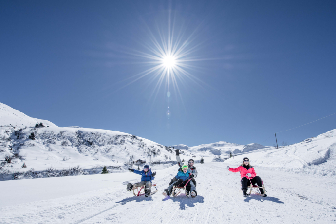 Heuberge (st_mail_background_08d2f57)