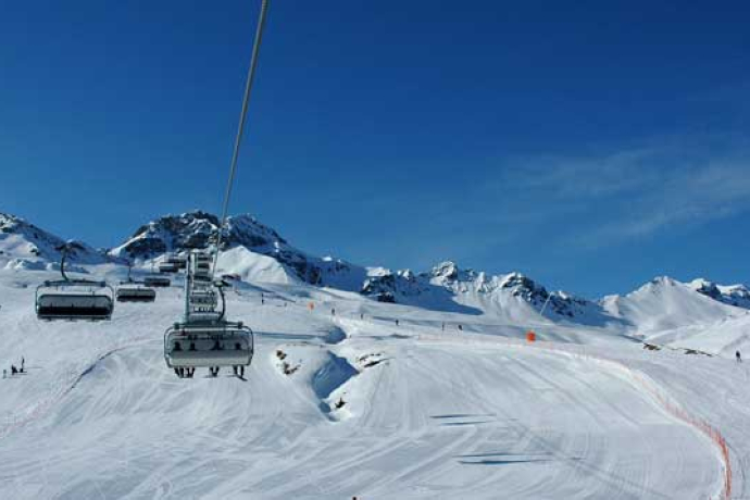 Engadin Scuol Zernez (st_mail_background_90e199a)