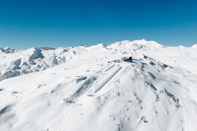 LAAX (st_mail_background_fef907f)