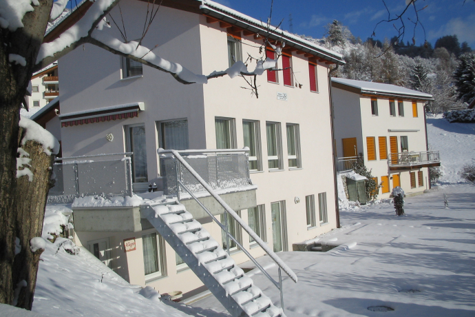 Haus Südseite im Winter