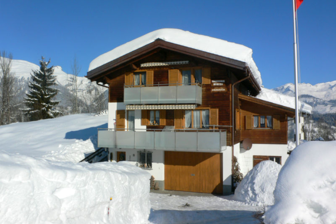 Ferienwohnung Soldanella Tschuor, Giraniga - Ansicht Winter