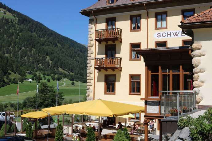 Hôtel | Restaurant Schweizerhof Terrasse bien exposée
