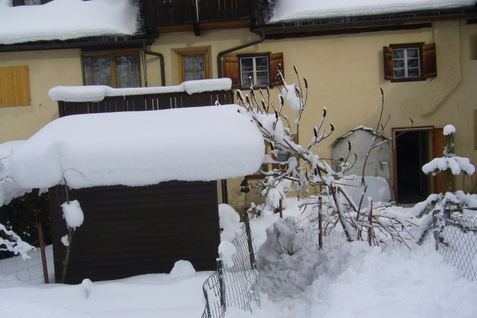 Südfassade Garten im Schnee