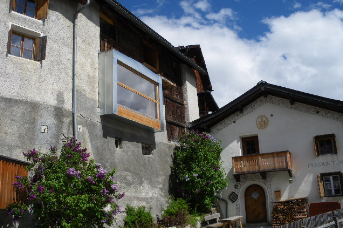 Haus auf dem Dorfplatz