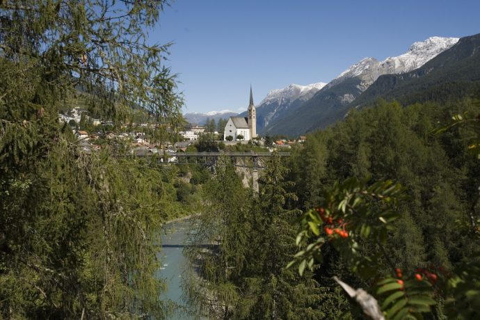 Kirche Scuol