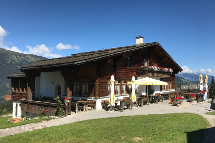Ferienwohnung Restaurant Valata- Ansicht Sommer