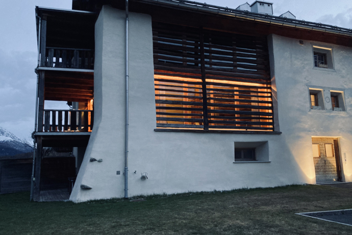 Chesa Jäger mit Wohnung im 1. Stock