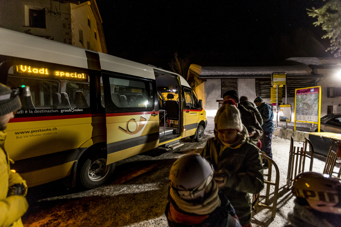 Schlittelexpress Ankunft in Lü