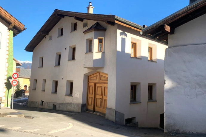 La nostra casa vista dal paese su Via Imperiala 2, in 7537 Müstair