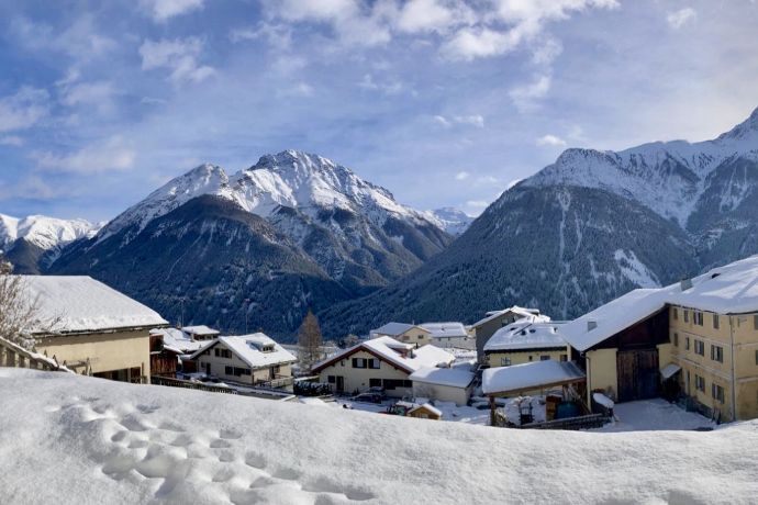 Vista sulla Val Uina (S-chalambert / Piz Ajüz)