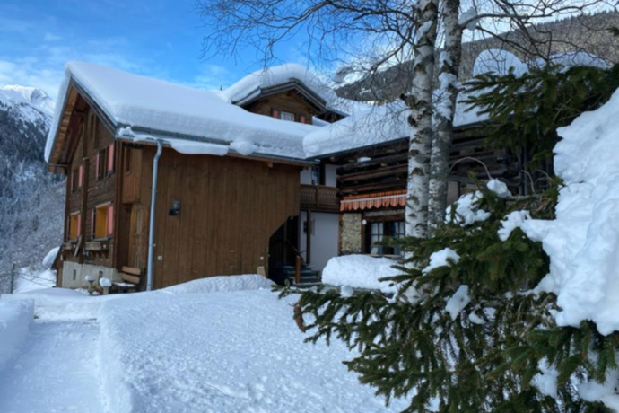 Ferienhaus Bundi Surin - Ansicht Winter