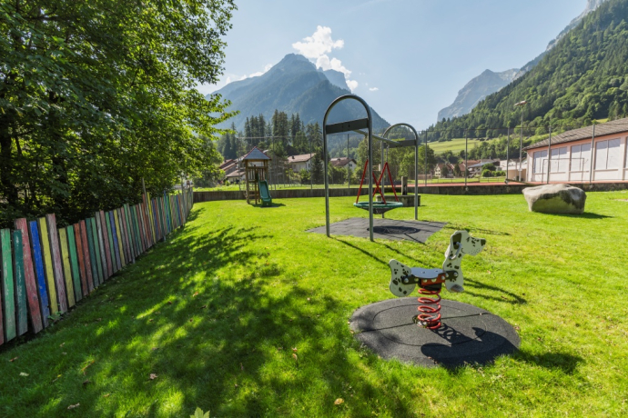 Spielplatz Vättis (ctd_252afae0-8e2d-4bc8-a4d2-9e188263328c_image)